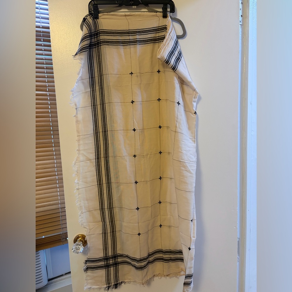 Ivory/black scarf